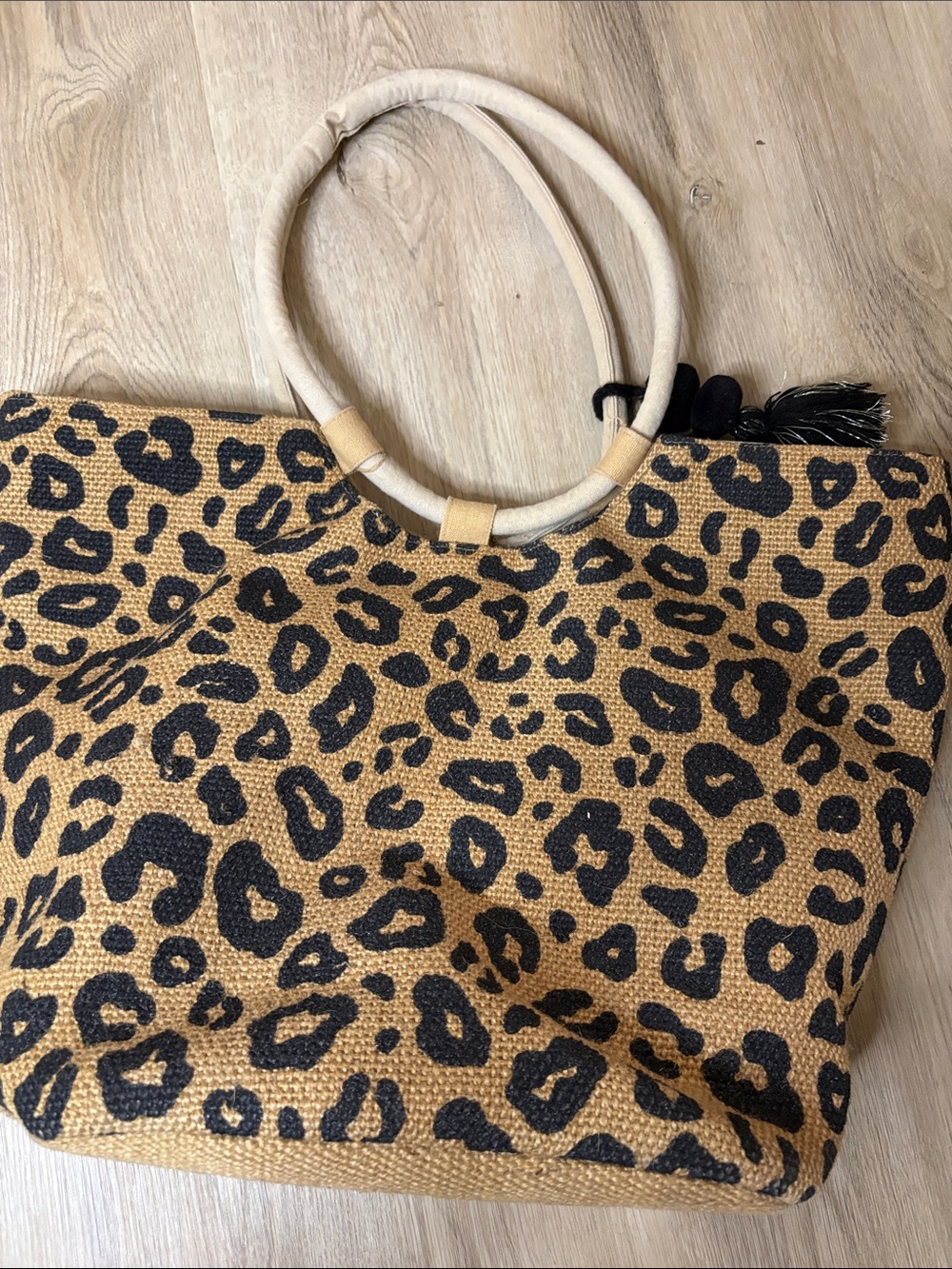 America & Beyond Leopard Jute Tote Bag With Tassel beach vacation travel cruise - Picture 6 of 13